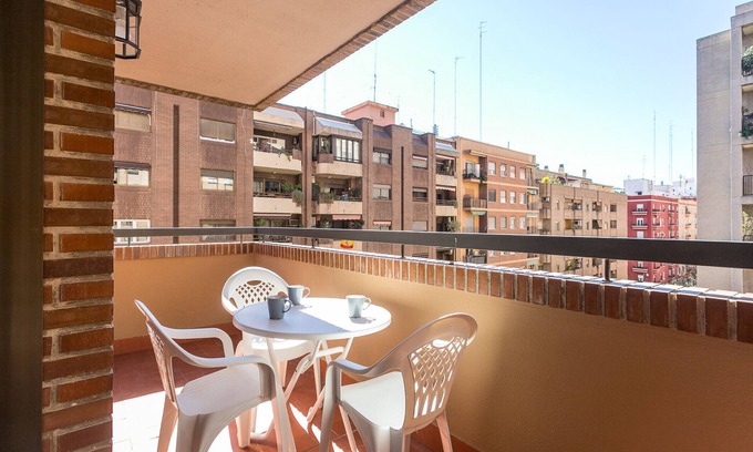El Pla del Real Apartamento | ApartUP Mestalla Home