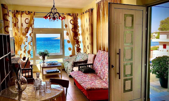Kato Galatas Apartamento | Aphrodite beach, boutique apartment at Kalamaki