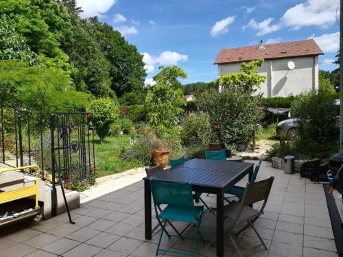 Pagny-sur-Meuse Casa | Apiculteur loue 2 chambres dans cadre verdoyant