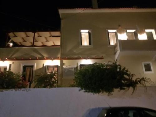 Apikia Apartamento | Apoikia house with sea view 6max