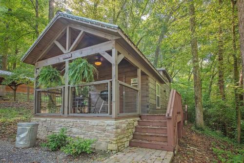 Lookout Valley Neighborhood Association Casa | Apollonie Cabin Lookout Mountain Hot Tub