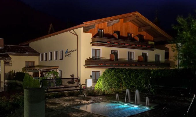 Bruck an der Grossglocknerstrasse Apartamento | Appartement Central