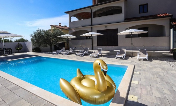 Gedici Apartamento | Nina with private pool