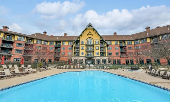 Vernon Condominio | Appalachian Lodge ★ Vistas asombrosas ★ Frente de montaña ★ Chimenea ���� Cubierta ★ @ Mtn Creek ����� 324
