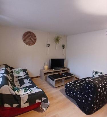 La Bourgonce Apartamento | Apparemment à la campagne