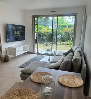 Epinay-sur-Seine Apartamento | Apparemment au bord du lac,10 min de Paris,12 min de stade France