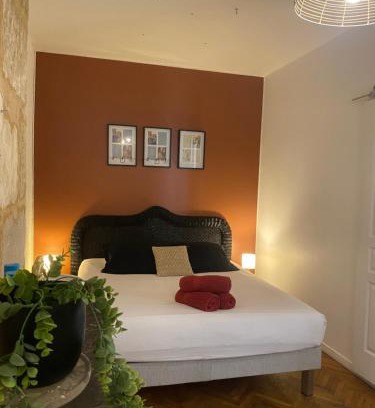 Nansouty-Saint-Genes Apartamento | Apparemment jacuzzi balnéo centre de Bordeaux