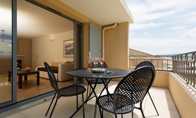 Saumane-de-Vaucluse Condominio | Appart 6p + balcon/terrasse privée, près du golf