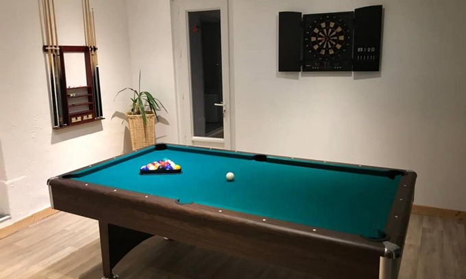 Les Chalesmes Apartamento | Appart Chalet Haut Jura Billard Sauna Bbf et +