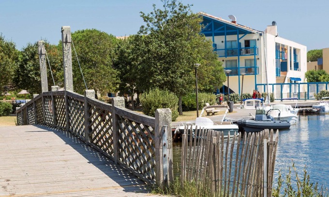 Hourtin Port Condominio | Appart Duplex à Lac Hourtin | Accès Piscine + Terrain de Pétanque