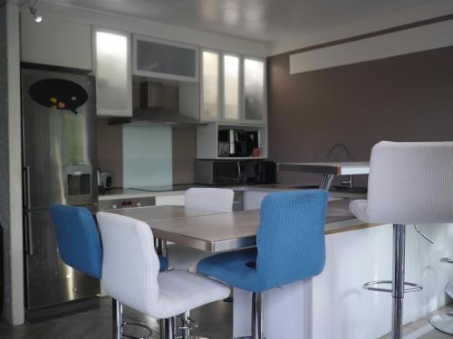 Epinay-sur-Seine Apartamento | Appart en résidence avec home cinéma.