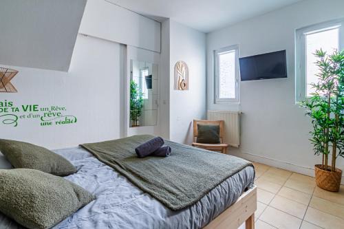 Saint-Cyr-l'Ecole Apartamento | Appart'Hotel NuiteeJour Versailles Saint Cyr l'Ecole
