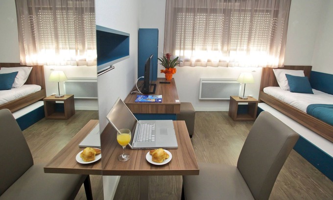 Tours Apartamento | Appart Hotel Odalys City Tours Le Jardin des Lettres