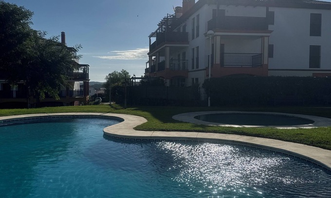 Costa Esuri Apartamento | Appart south spain Portugal Algarve with roof top pool 10 min from beaches.