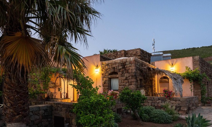 Pantelleria Villa | Appartamento Dammuso Leya - Isol...
