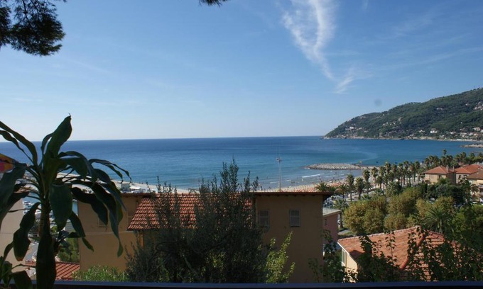 Marina di Andora Apartamento | Appartamenti La Pineta