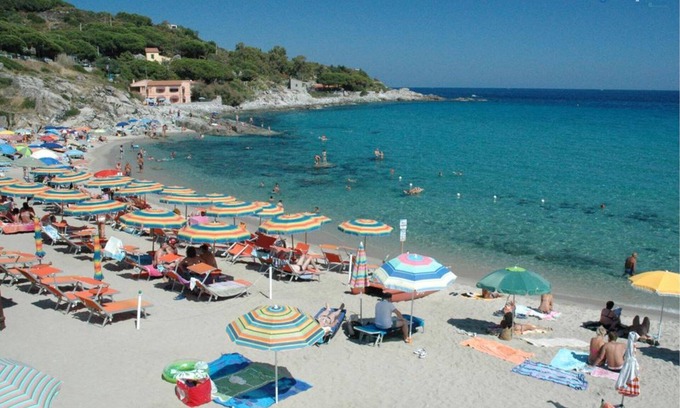 Seccheto Apartamento | Montecristo apartment - a few steps from the Seccheto beach