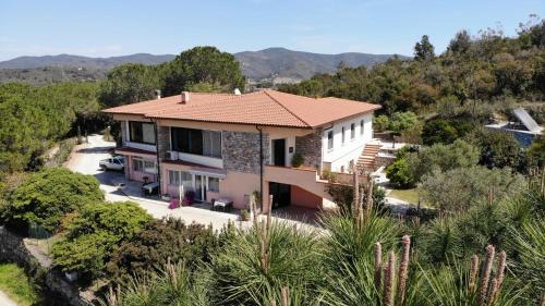 Marina di Campo Apartamento | Appartamenti Serenity - 2 posti auto - in villa e in centro