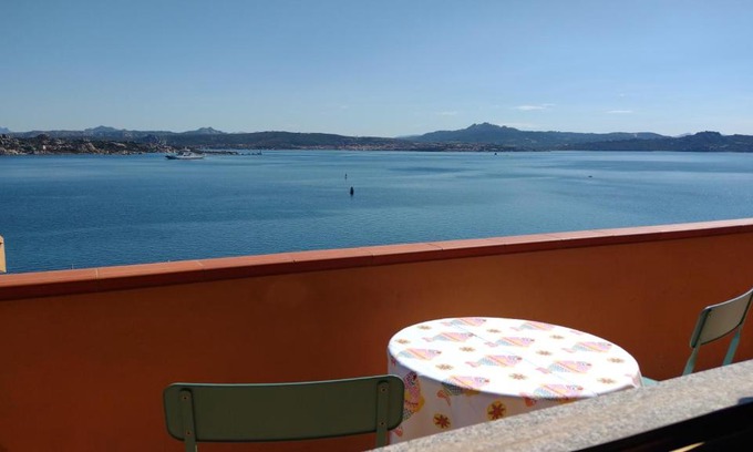 La Maddalena Apartamento | Appartamentino panoramico.con finestra sul mare!