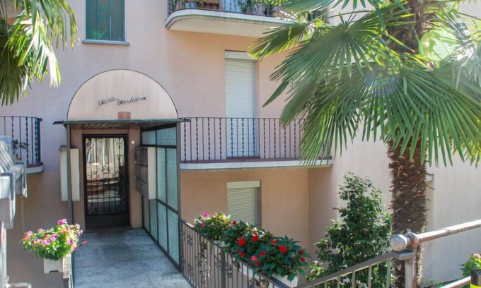 Muralto Apartamento | Appartamento 2- Giardino by Interhome