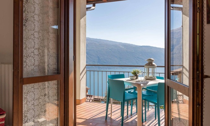 Oldesio Apartamento | appartamento Bellevue with lake view balcony