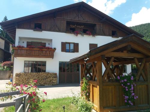 Castelfondo Apartamento | Appartamento Cologna