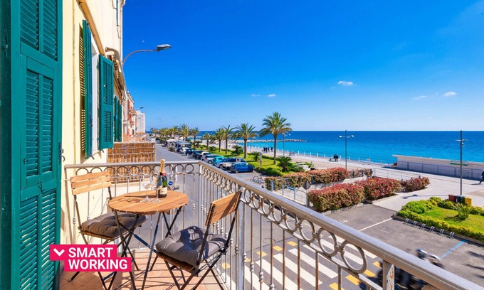 Ospedaletti Apartamento | Appartamento fronte mare a Ospedaletti by Wonderful Italy