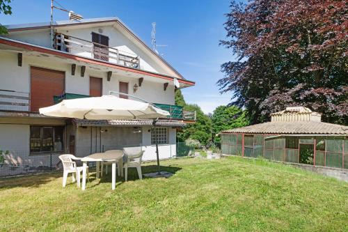 Lanzo d'Intelvi Apartamento | Appartamento immerso nel verde
