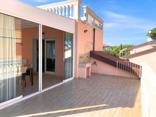 San Vincenzo Apartamento | Appartamento in Villino Laura