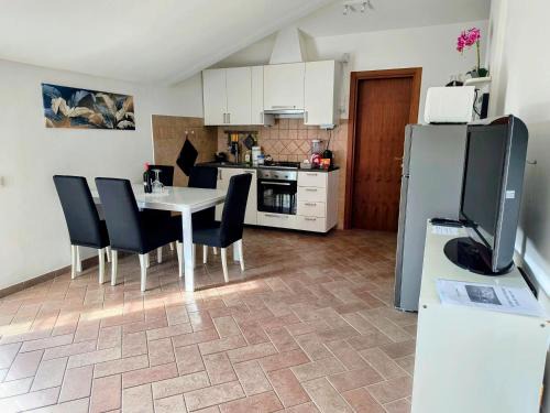 Lake Bracciano Apartamento | Appartamento la casa di Mary Anguillara Sabazia-Lago,Relax e Roma a portata di treno