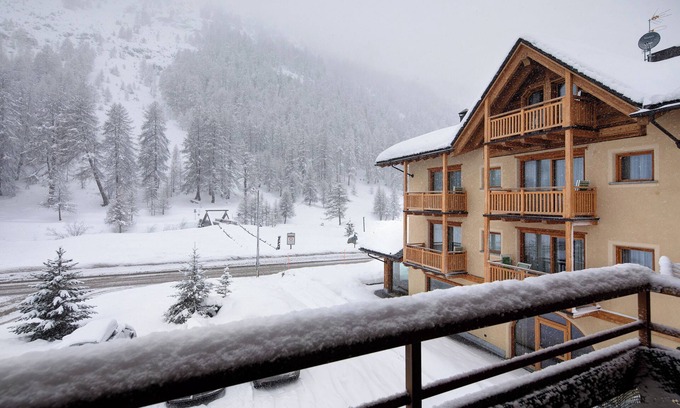 Livigno Apartamento | Apartamento Piz Saliente con vistas a la montaña, Wi-Fi, terraza y jardín