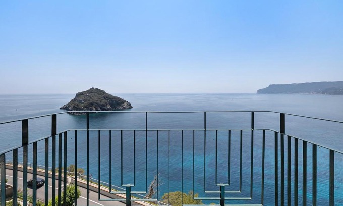 Torre del Mare Apartamento | Appartamento stupenda vista mare