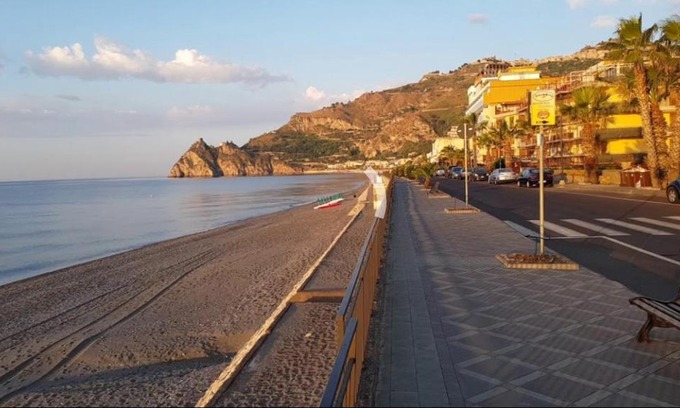 Sant'Alessio Siculo Apartamento | Appartamento Virginia a due passi dal Mare