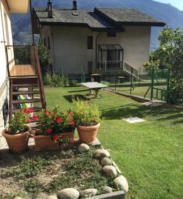 Montan-Angelin-Arensod Apartamento | Appartamento Vittoria