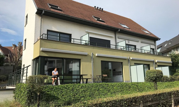 Sint-Idesbald Apartamento | Appartement 3 Slaapkamers met Groot Zonnig Terras + Garage Box - Nabij Strand