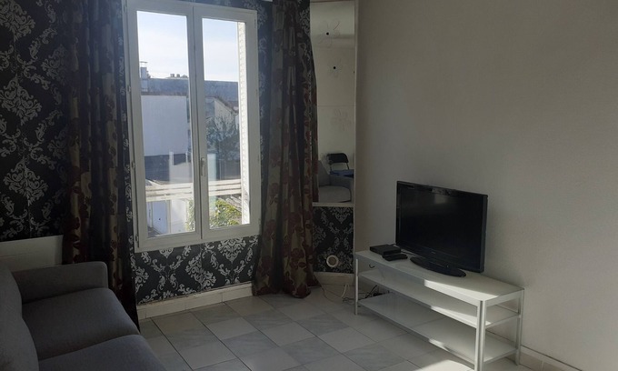 Les Pavillons-sous-Bois Apartamento | Appartement Plein Centre Ville