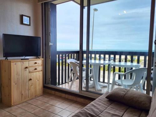 Merville-Franceville-Plage Apartamento | Appartement familial centre ville avec parking et animaux permis - FR-1-465-90