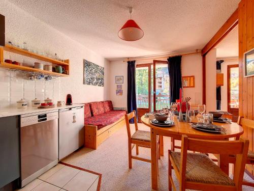 Saint-Martin-de-Belleville Apartamento | Appartement lumineux A proximité des pistes Balcon - FR-1-344-929