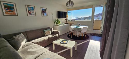 Besse-et-Saint-Anastaise Apartamento | Appartement terrasse pied des pistes coeur station wifi