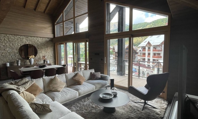 Saint-Etienne-de-Tinee Apartamento | Appartement Neuf à 2 min à Pieds des Pistes