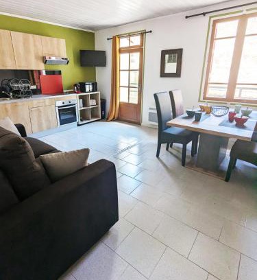 Villefranche-de-Conflent Apartamento | Appartement Le Fort Vue montagne