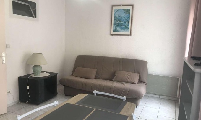 Amelie-les-Bains-Palalda Apartamento | Appartement T2 avec Balcon à 250m des Thermes - Tout Confort, Près des Commodités - FR-1-659-73