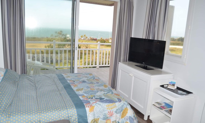 Chateau-d'Olonne Apartamento | A101 Front de mer-Apartamento-Apartamento-Baño con bañera-Balcón