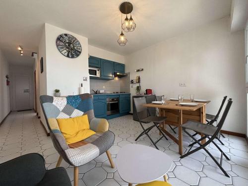 Saint-Trojan-les-Bains Apartamento | Appartement rénové face mer et forêt, 4 couchages, Saint-Trojan-les-Bains - FR-1-246A-315