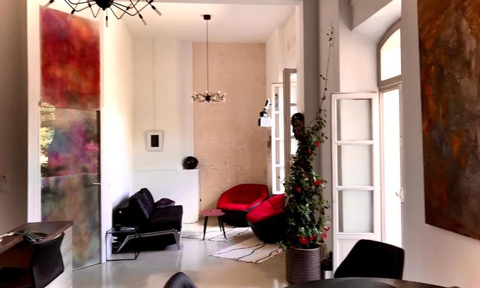 Arles City Centre Apartamento | Appartement à la Roquette, dans l'Hotel de Divonne, classé.
