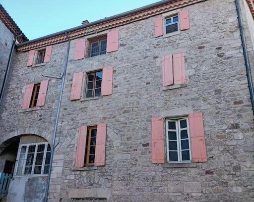 Largentiere Apartamento | Appartement 1er étage