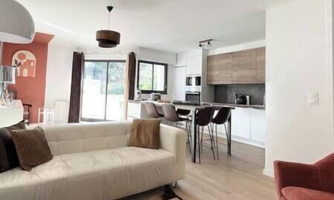 Pessac Apartamento | Appartement 2 Chambres Idéalement Situé en Centre Ville et au Calme