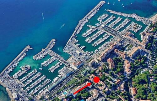 Toulon - Hyeres Apartamento | Appartement 2 pièces avec Balcon, Clim et Parking au Port de Hyères