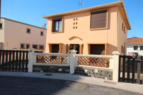 Portiragnes-Plage Apartamento | Appartement 2 pièces, au 1er étage pour 2 à 4 couchages, proche commerces et 200m plage de PORTIRAGNES PLAGE LXRH9