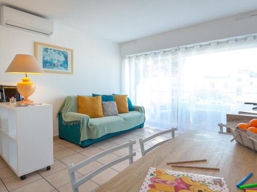 Saint-Raphael Apartamento | Appartement 2 pièces avec Terrasse - Plage à 50m - Climatisé - Proche Gare et Commerces - FR-1-466A-4